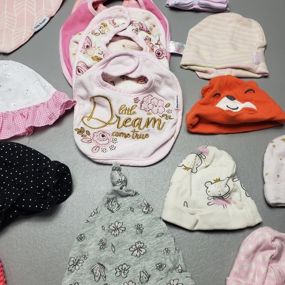 baby girls hat and bib bundle of 16 sizes range from 0-12 months - Picture 3 of 8